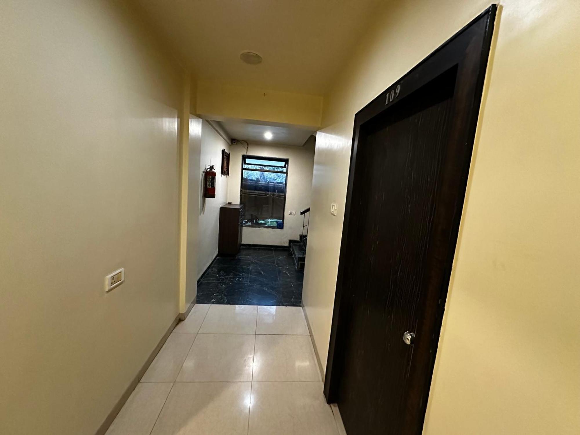 The Saffron Suites Sasupada Екстер'єр фото